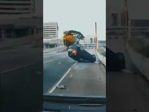 驚喜！插水式直衝埋去！ #車cam #hk #香港 #交通意外 #gta #極速 #車cam直擊 #頭文字d #交通警 #香港車cam #shorts￼