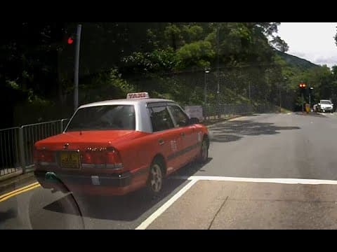 車CAM直擊 - 的士 JX6856 銀影路清水灣道 踩行油衝燈 #已舉報