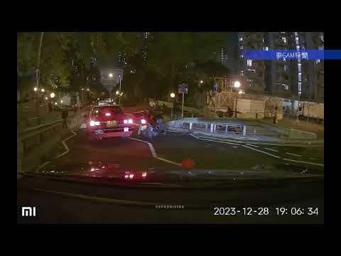 車CAM直擊 - 雲華街 TX4625 斑馬線前收掣不及撞的士