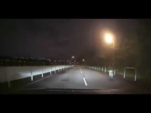 車cam特警：楂楂下車右邊單車突然失控跌落前車，轉左又有個人行緊