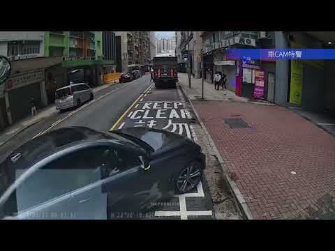 車CAM直擊 - 五芳街 天降玻璃窗 早幾秒仲有人行過