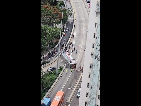車CAM直擊 - 德士古道近東亞花園 旅巴翻側 事發經過 RN3509