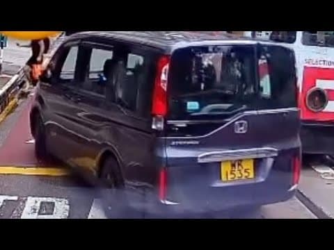 車CAM直擊 - 危駕L 雙白扒頭再衝電車站