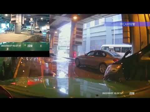 車CAM直擊 - Yoho Mall的士站 七人車撞的士 據稱七人車司機索賠三萬元