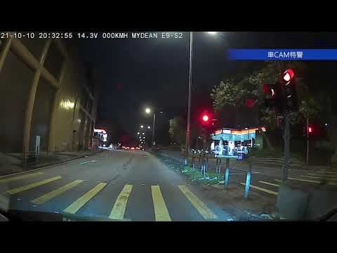 車CAM直擊 - 粉嶺私家車衝紅燈險撞途人⚠️⚠️⛔️ 即刻追上去影清你車牌，等收信
