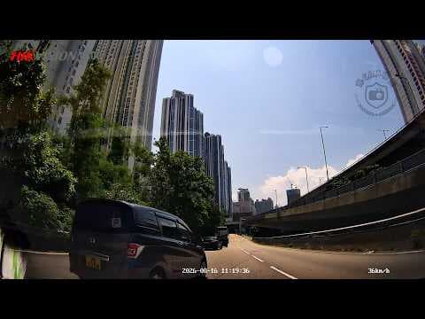 車CAM直擊 - P牌仔你駛唔駛咁急？前面大把位，仲要一下過兩條
