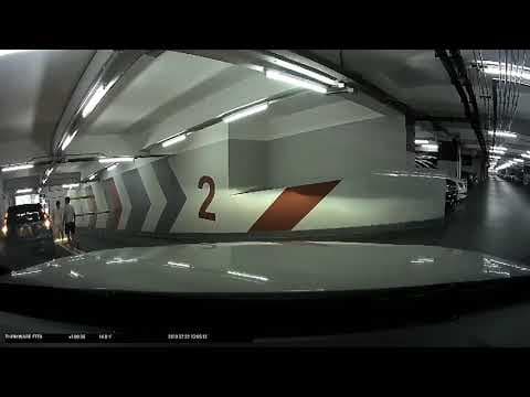 車CAM直擊 - 健威花園停車場出口，急速向後再向前衝
