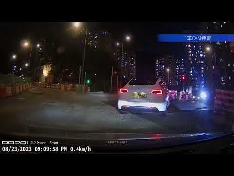 車CAM直擊 - (求答案) 佢咁樣Uturn有冇問題？ 油塘高超道
