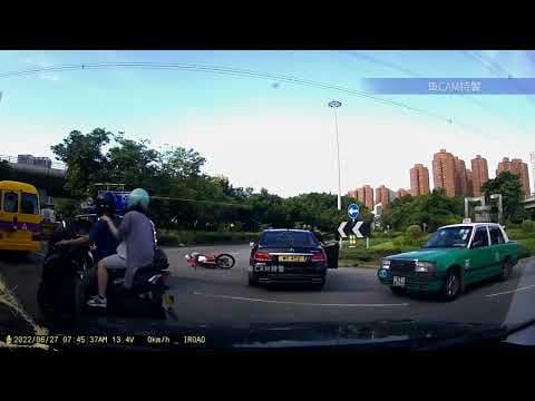 車CAM直擊 - 藍地交匯處 Benz撞電單車意外 事發經過