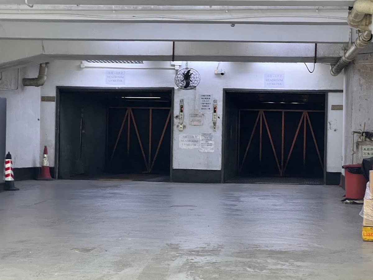 港晶中心 Harbour Crystal Centre 停車場 實景照片 9