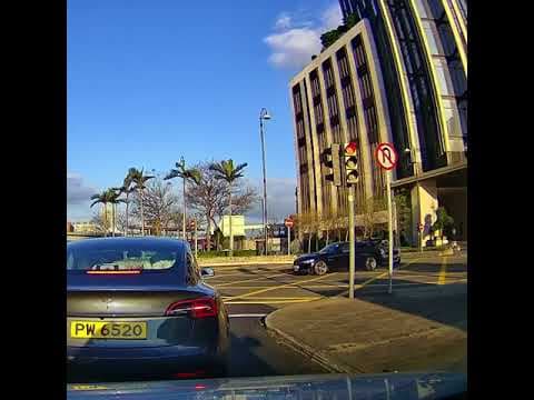 車CAM直擊 - 寶馬直去線強行轉右被撞