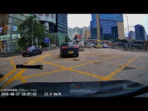 車CAM直擊 - 超級大傻仔😂 Cut唔返入去唔肯兜 一腳地板電撞車