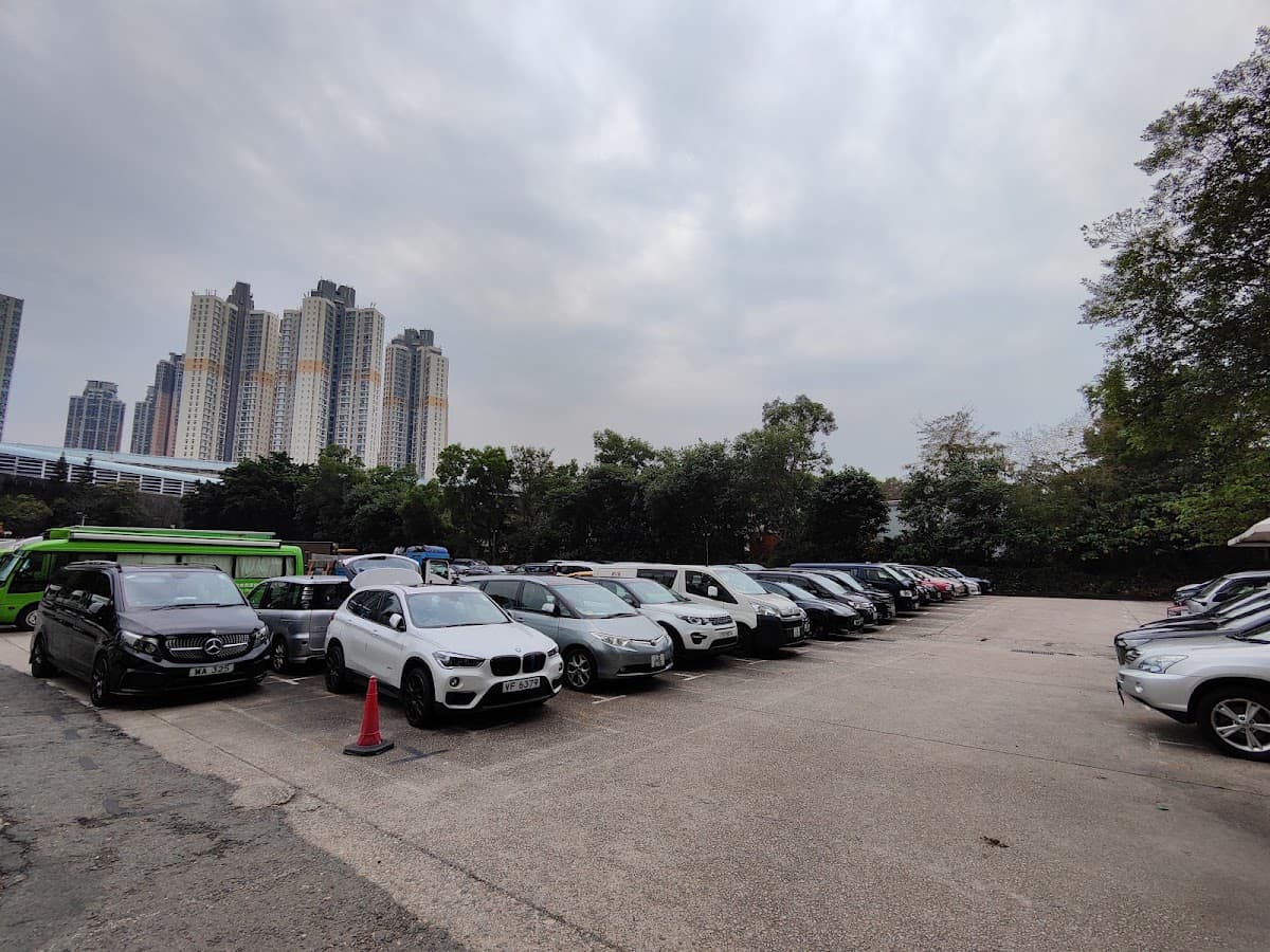 寶輪街露天停車場 實景照片 1