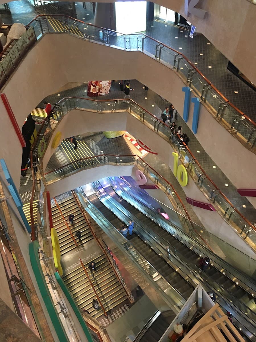 旺角朗豪坊 Langham Place 停車場 實景照片 6