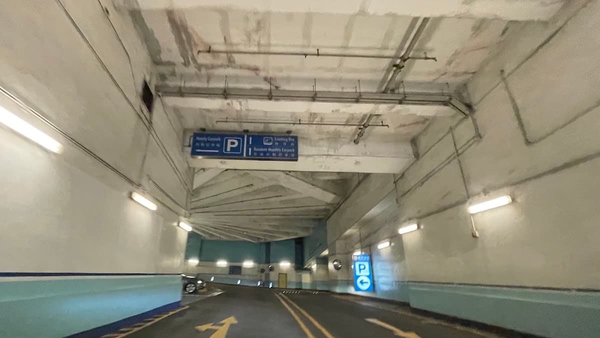 小西灣藍灣廣場 Island Resort Mall 停車場 (藍灣半島) 實景照片 4