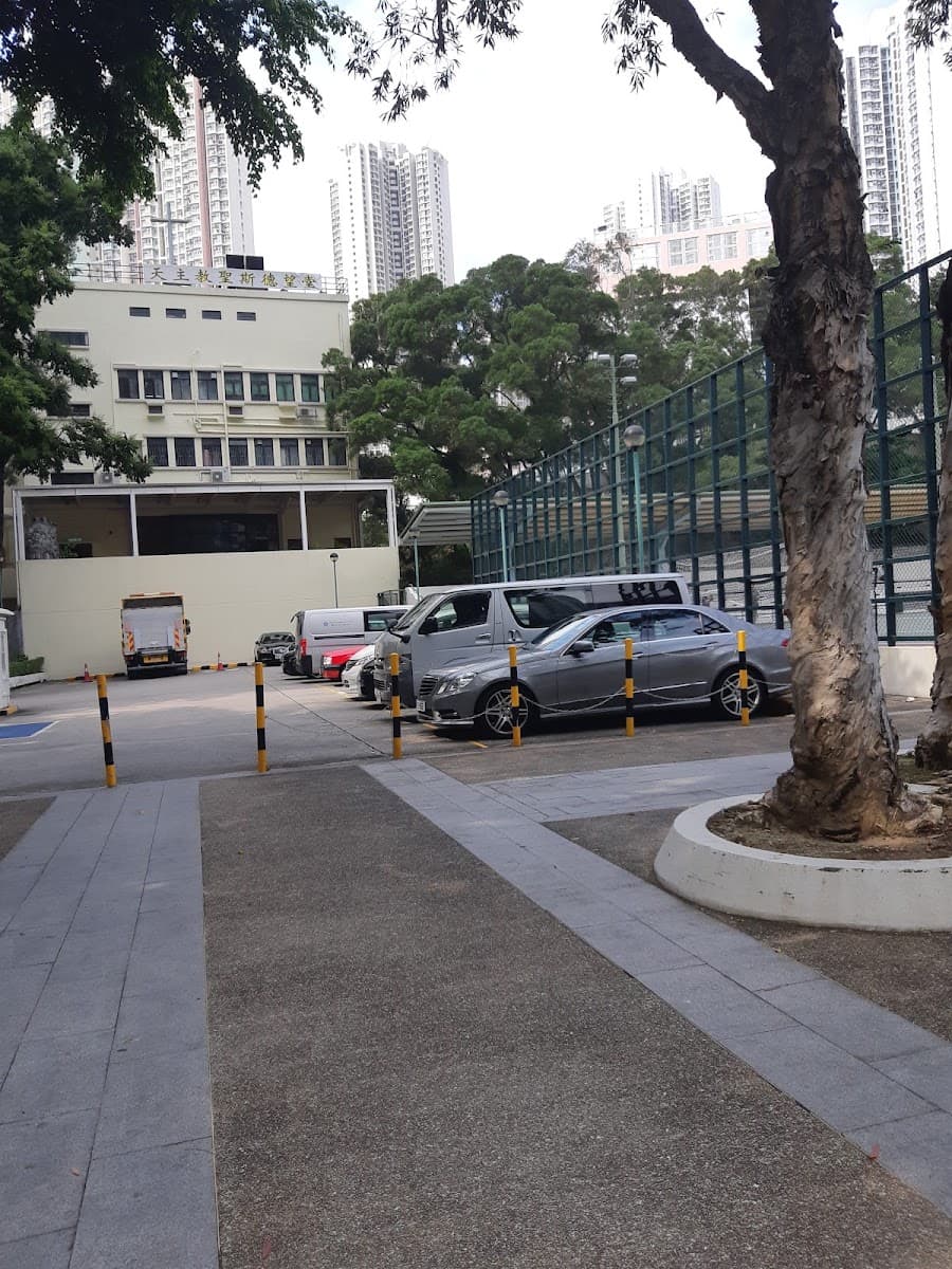 興芳路遊樂場停車場 實景照片 8