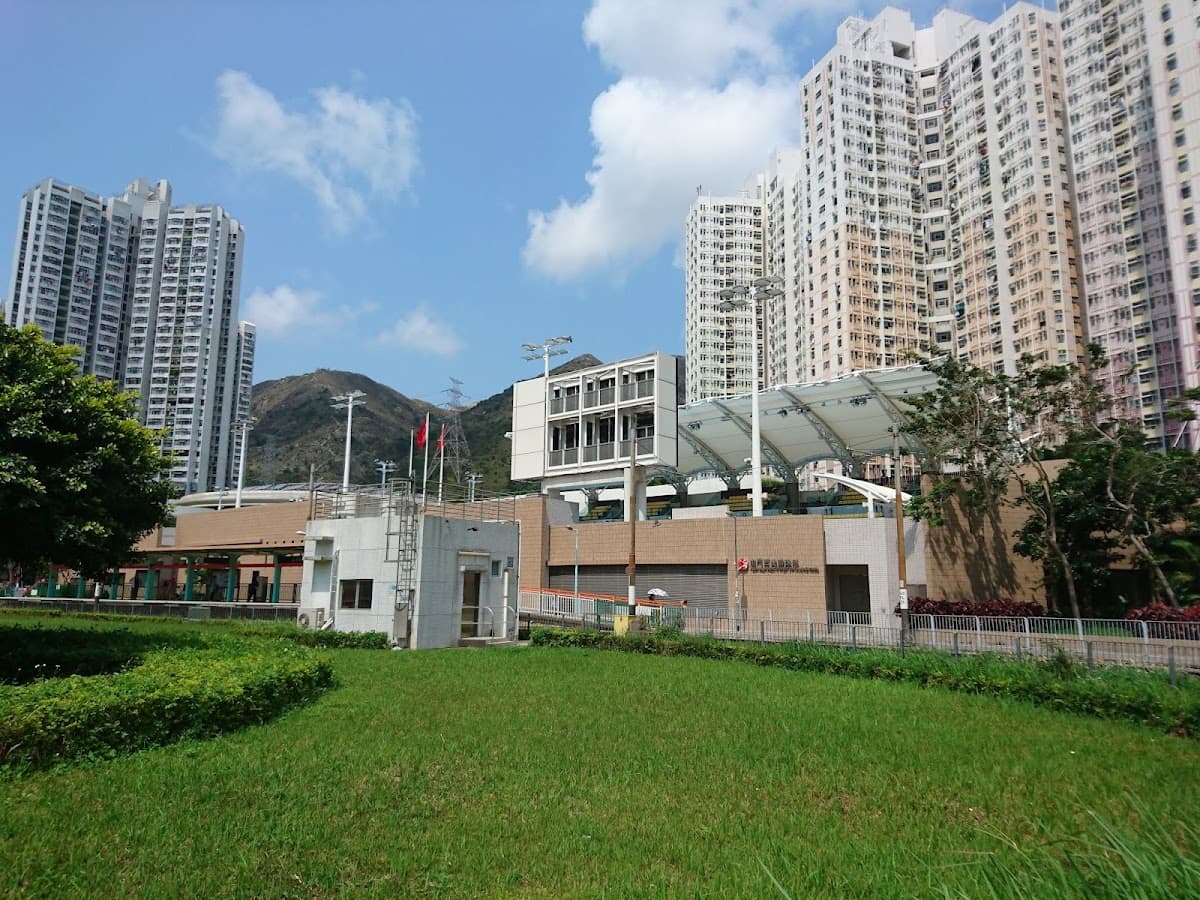 屯門西北游泳池停車場 實景照片 4