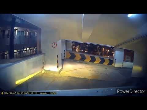 銅鑼灣維多利亞中心停車場(出)