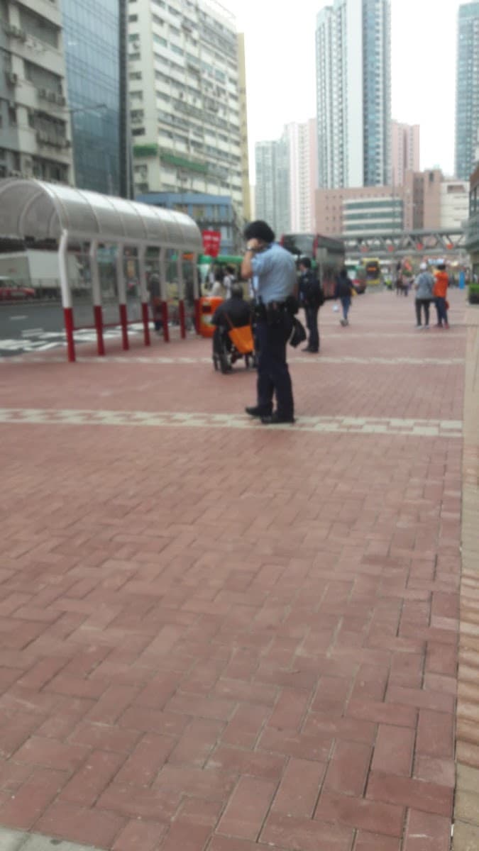 啟鑽苑停車場 實景照片 1