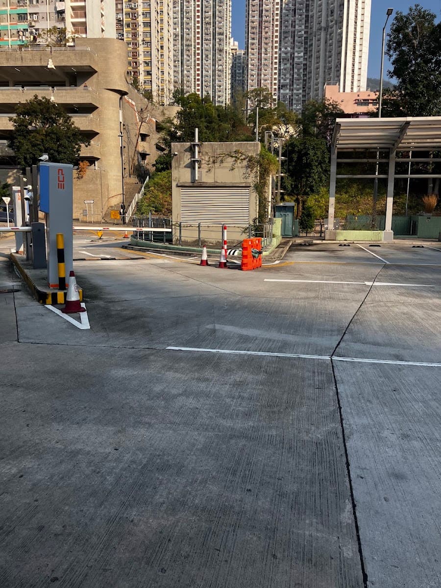 竹園廣場停車場 實景照片 1
