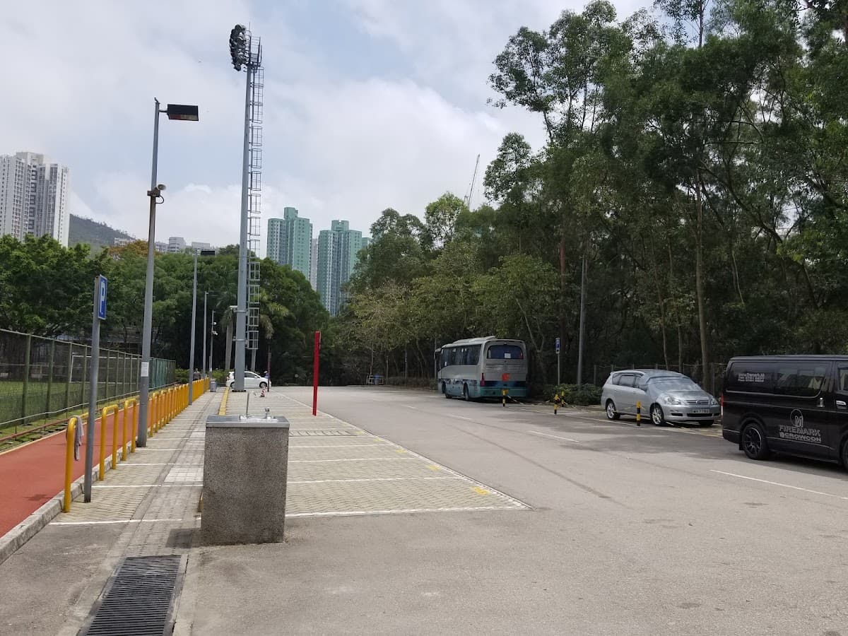 藍田晒草灣遊樂場停車場 實景照片 4