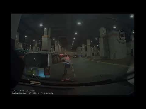 車CAM直擊 - ZH7288 你倒車撞完就咁走咗去,好咩?