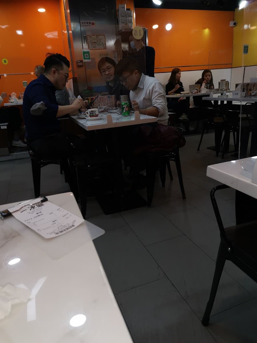 億利工業中心停車場 實景照片 6