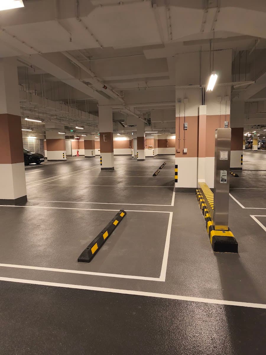 元朗錦上路站停車場 (泊車轉乘、柏瓏) 實景照片 2