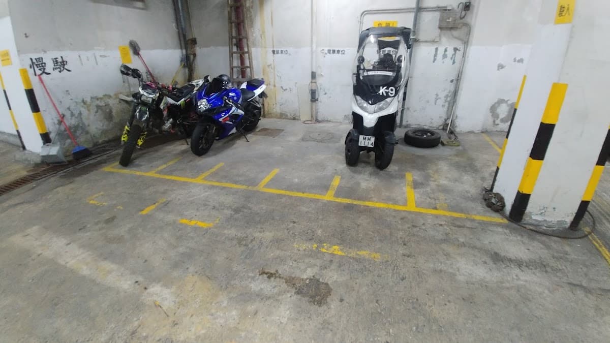 中華大廈停車場 實景照片 4