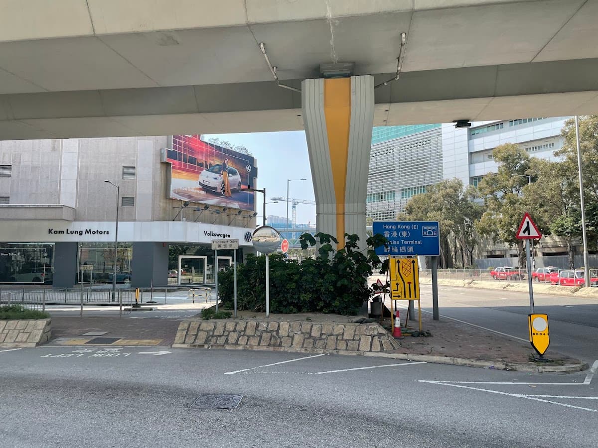 九龍灣宏展街露天停車場 實景照片 1