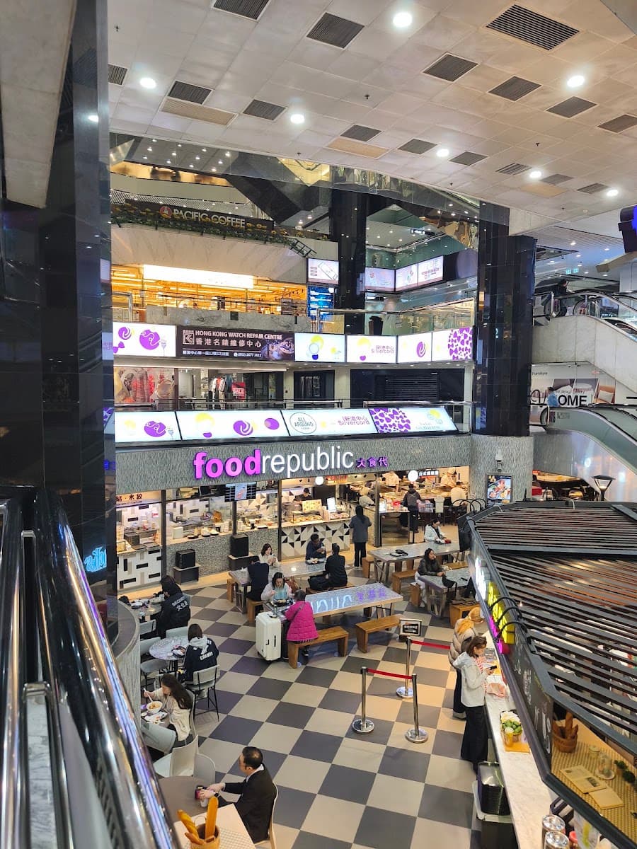 新港中心停車場 實景照片 7