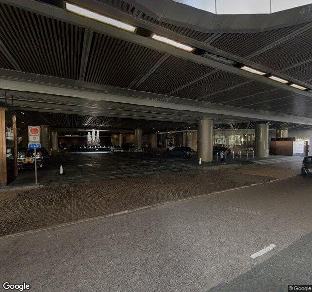 九龍東智選假日酒店停車場