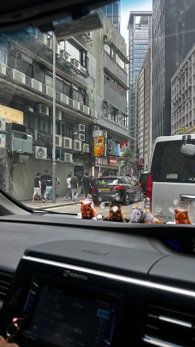 巧明工廠大廈停車場 實景照片 7
