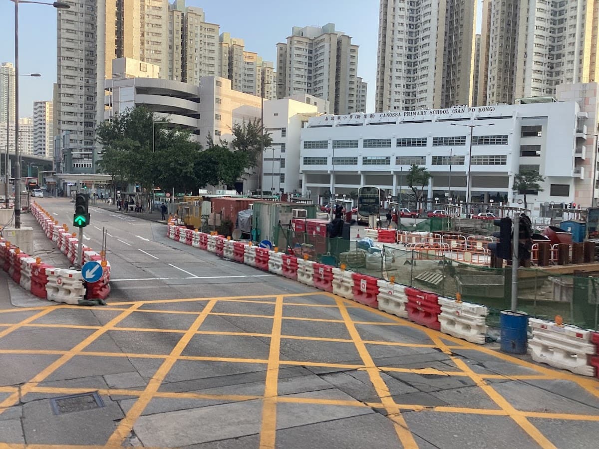 啟鑽苑停車場 實景照片 8