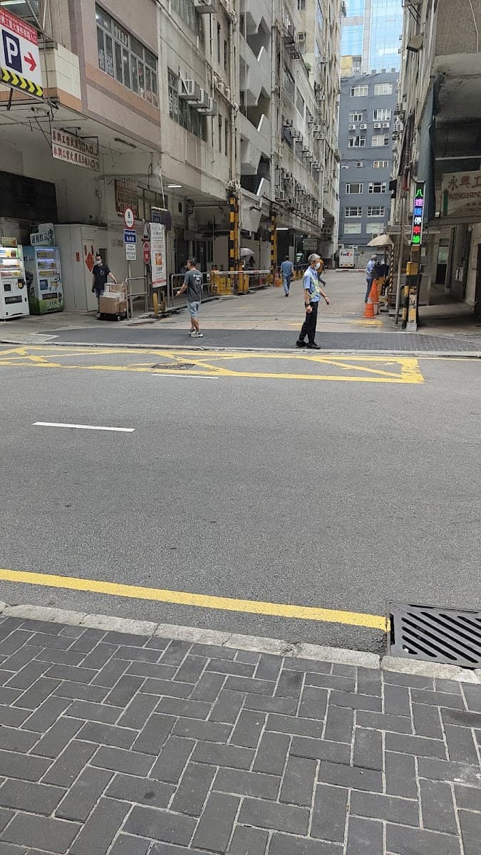 中美中心停車場 實景照片 6