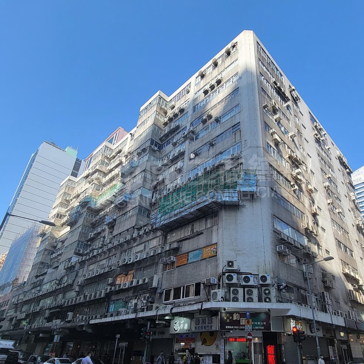 億利工業中心停車場 實景照片 1