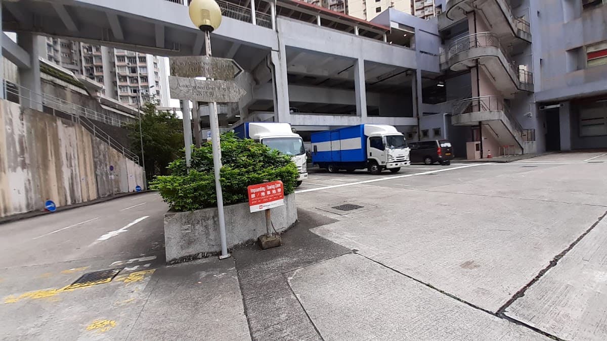 平田商場停車場 實景照片 1