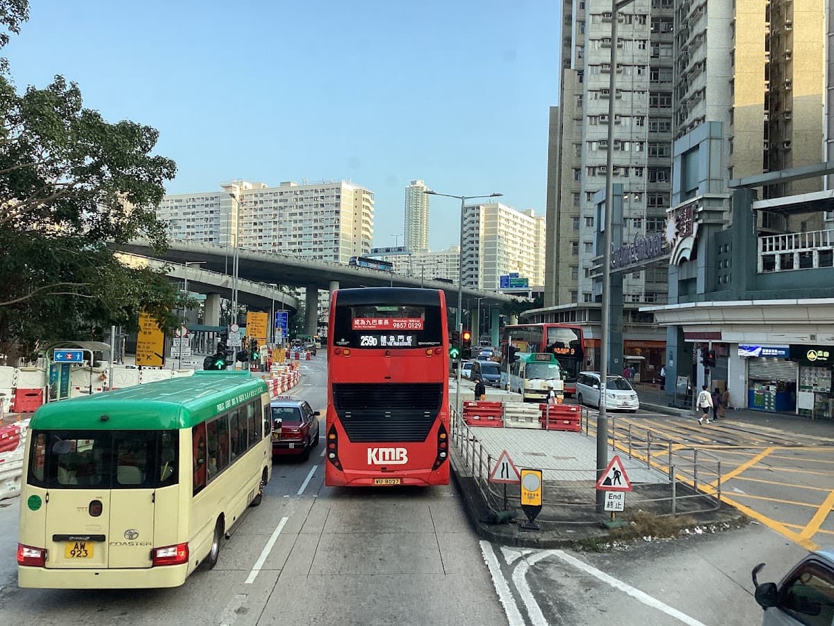 啟鑽苑停車場 實景照片 7